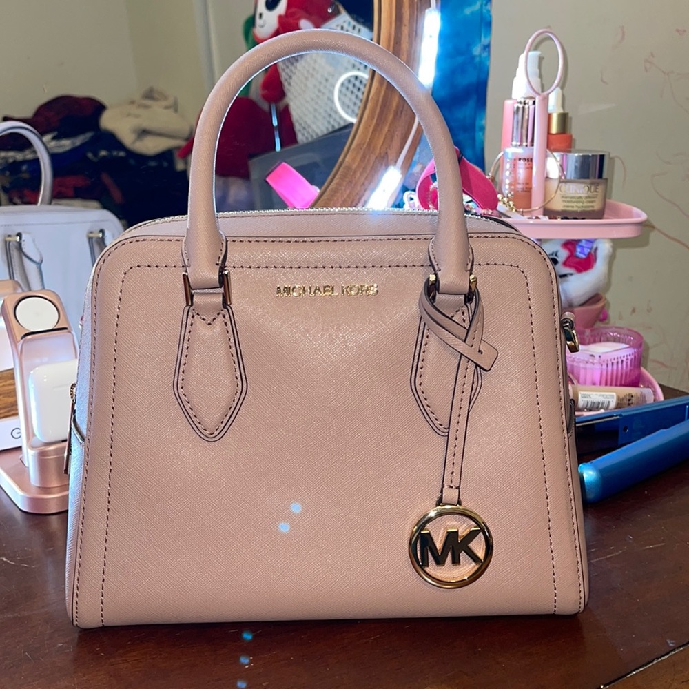 MICHEAL KORS PURSE